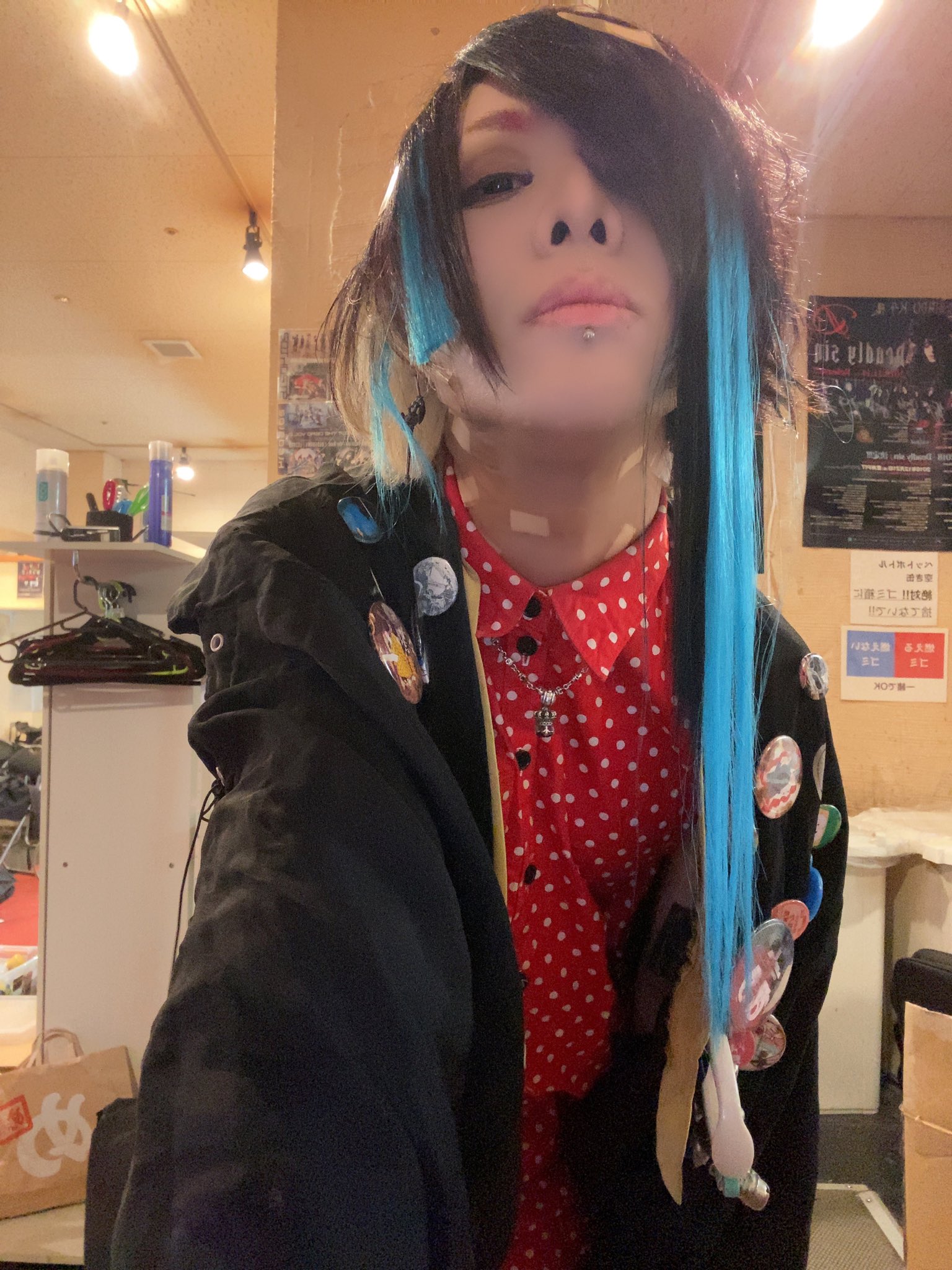 シェルミィ 豹 本日は優しい世界でした 豹はこの曲が通用しないならこの世界に救いなんて無いと本気で信じているよ 上辺の優しさとかペラッペラな正義とかも嫌いだけど 満たされたい救われたいってことをずっと叫んでられる 前向きも後ろ向きも無駄に