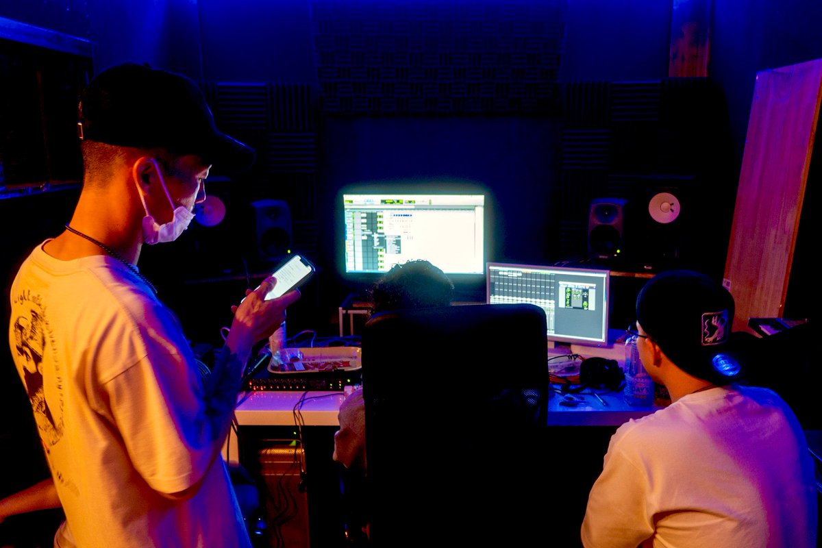 d4u2e0k's tweet photo. "みんなin da house,,🖤💜♪♪♪
@j_breez_  @JOGY_JOC  @chuckie0197 @d4u2e0k 
@DJLssyde 
青森岩手shiiiiiiit🔥カミスン🔞✴️👻 https://t.co/M5ghTOqzSR