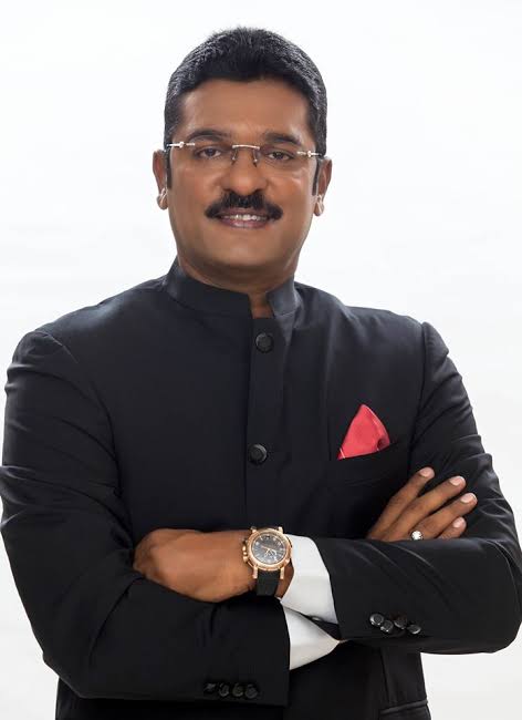 LsPiyush's tweet photo. @BalaNandgaonkar @abpmajhatv @zee24taasnews @TV9Marathi @News18lokmat आपण यांना पाहिलेत का? 🤔🤔 https://t.co/U4trPTnIQx
