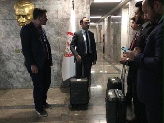 ozanblk_'s tweet photo. AKP ülkemize yazık ediyor!

AKP 3 bavul delil topladığını iddia edip YSK'ya İstanbul seçiminin iptali için başvuruda bulunmuş ve seçim iptal edilmişti!

YSK 250 sayfalık gerekçesini açıkladı."İtiraz eden tarafın herhangi bir kanıtı bulunamadı"dedi! #Hükümetİstifa  #AKLağımPatladı https://t.co/xEoeJwFEN1