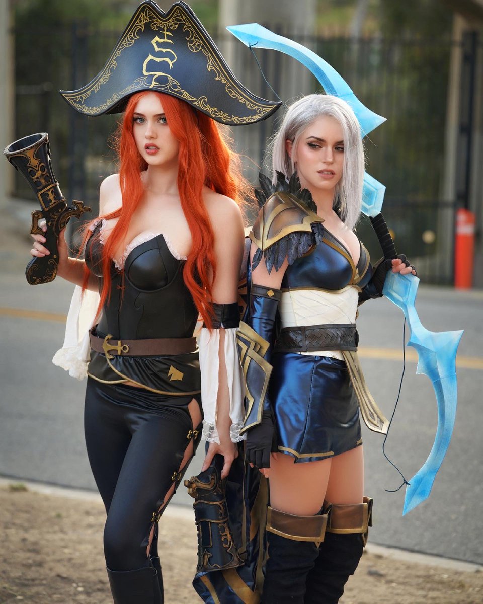 cosplay_heart's tweet photo. Just a coupla gals from Wild Rift ⚔️ thank you so much to the lovely @CandylionCos for the League of Legends collab! ❤️❤️❤️

📸 set by @GeekStrongTV 

#wildrift #leagueoflegends #lol #ashe #missfortune #riotgames #cosplay #worbla #foam https://t.co/dPWyjN9zsu