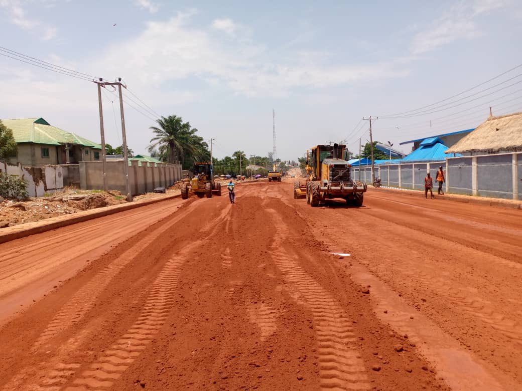CCECCKADUNA's tweet photo. More update on Dualisation of Rabah road from Arewa house to waterboard by @CCECCKADUNA #KadunaUrbanRenewal 

Item of work: Continuation of earthworks. https://t.co/lQOFodTKlf
