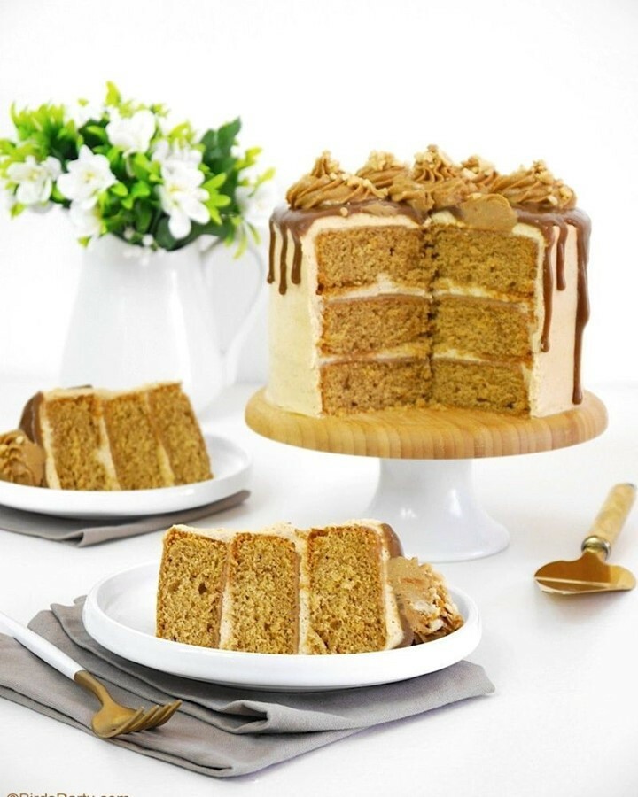 birdsparty's tweet image. What's your favorite cake flavor? My mom always bakes on a Sunday, and I'm glad to carry on the tradition in our house! 🥰 The recipe for this DELICIOUS peanut butter cake is on the link in bio ☝⁣
.⁣
⁣
#twitter #cakedesign #cakegram #cakedecoratin… instagr.am/p/CPOXqOVNvi5/