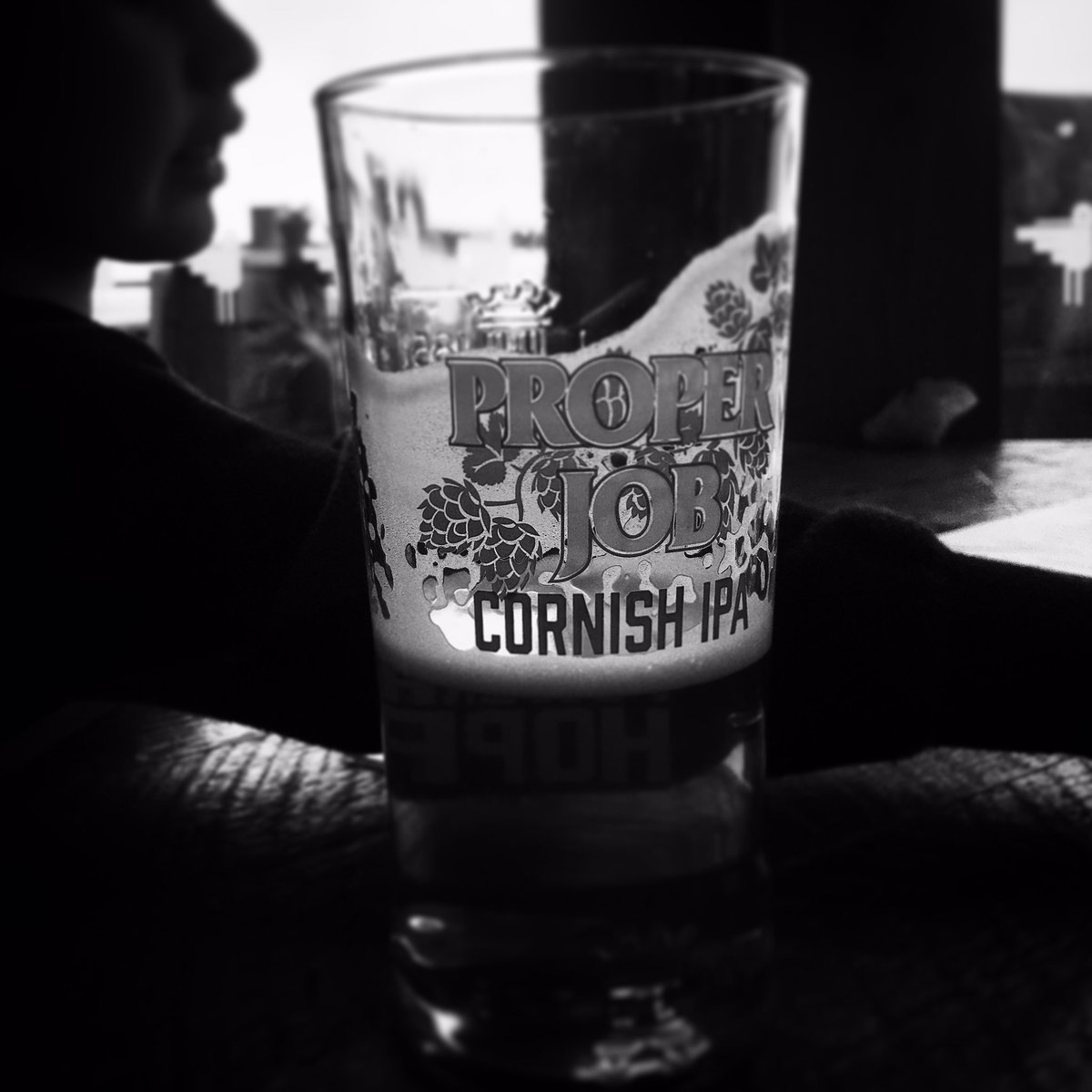 It might be miserable out but the pub was dry 

#theoystercatcher #polzeath #staustellbrewery #properjob