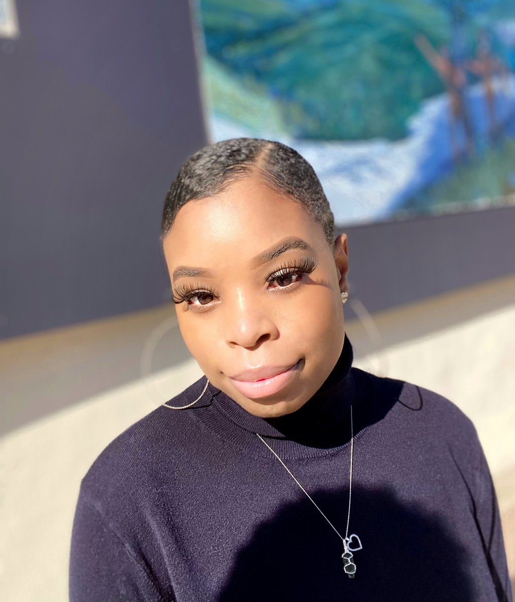 KareKitOfficial's tweet photo. Hi, it’s Kadeisha 🙋🏽♀️ I see plenty of new faces in our community so I thought I would re-introduce myself. I founded Kare Kit in 2019 in hopes to bring a custom, comfortable and convenient experience to people with periods 🩸 #subscriptionbox #karekit #endperiodpoverty https://t.co/Rz1chkULU9