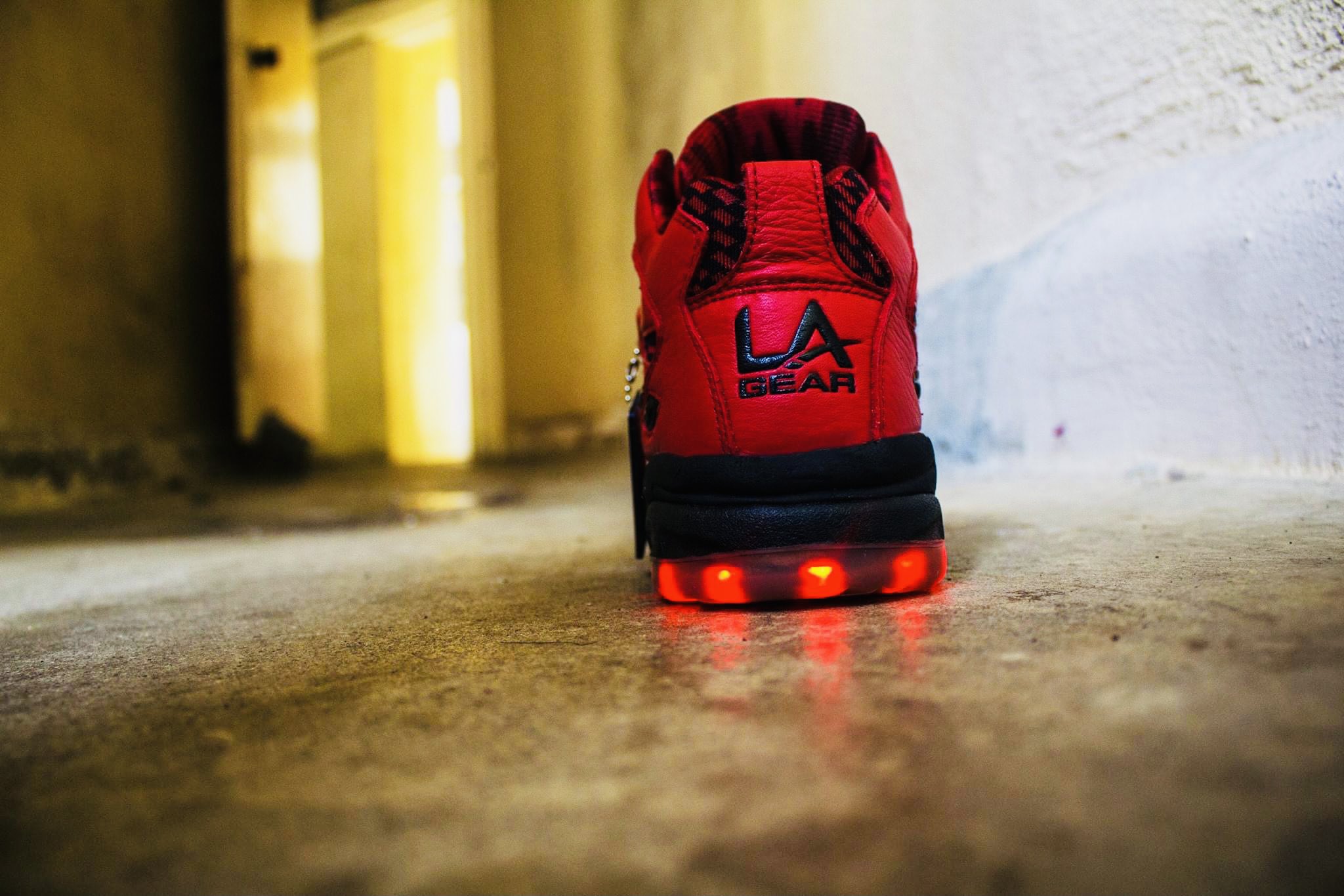 LA Gear on X: L.A. GEAR LIGHTS 👟 #LAGear #vision #LALights # greatertodaythanyesterday #shoes #shoe #firekicks #la #oldschool #cali # losangeles #californialove #photooftheday #picoftheday #photography #class   / X