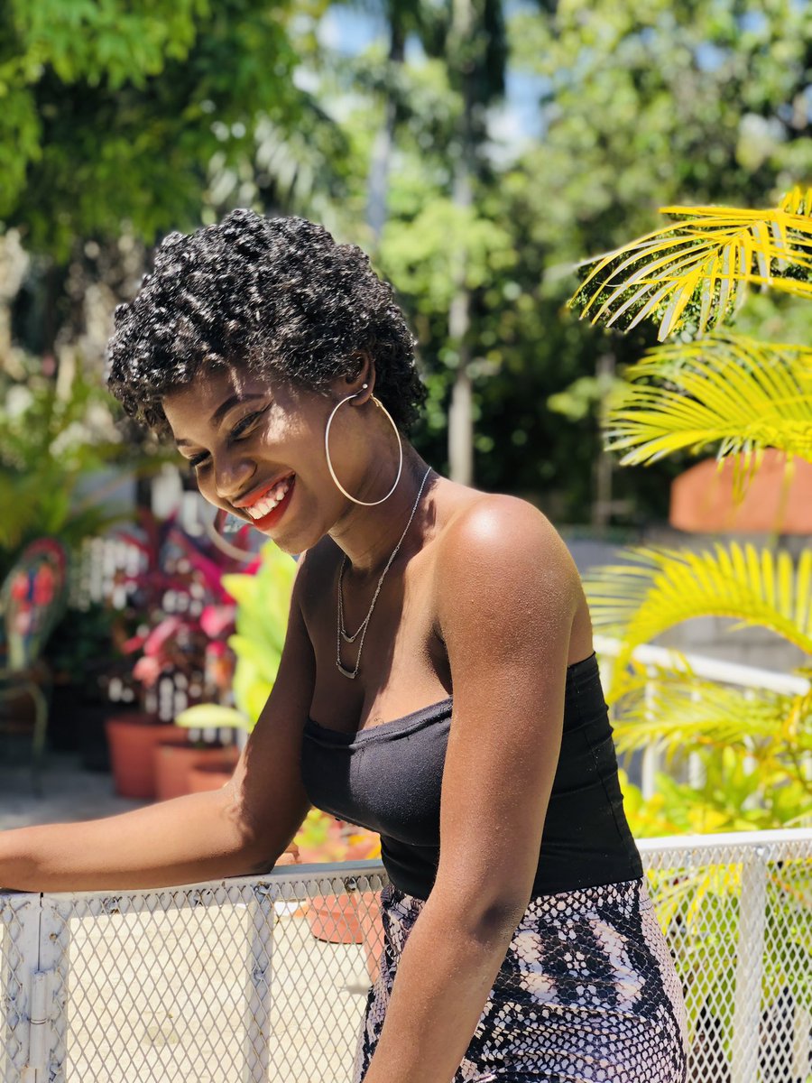 SungeeeM's tweet photo. sometimes you don’t need a reason to be happy, you just need to be the reason for happiness
Hair @uptodatebeautysalon
#sundjee
#HappySunday
Sun🖤🦋 https://t.co/zLhklafp76