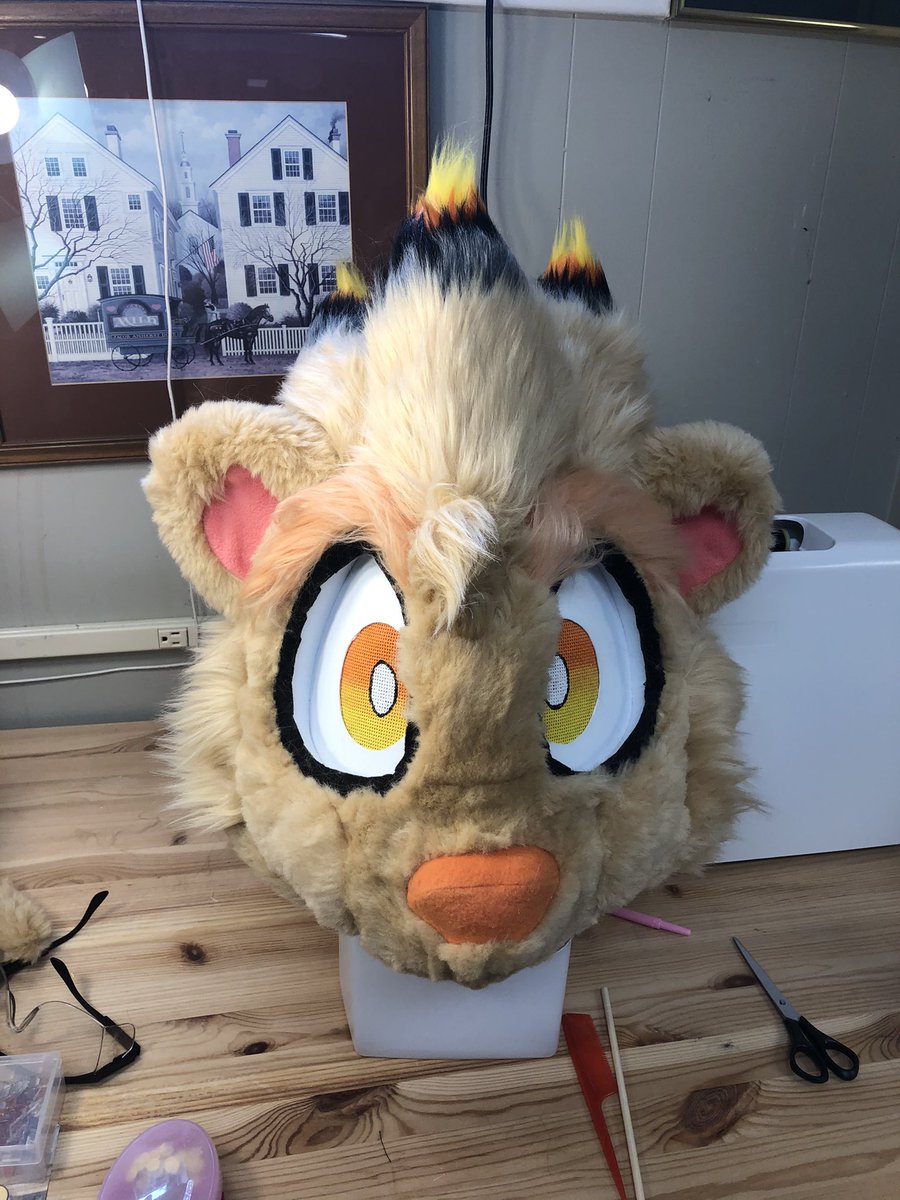 fluffbuilders's tweet photo. Made progress on Jamie this weekend!! I’m really proud of how he’s coming out! #fursuit #fursuitmaker #furry https://t.co/CWGoOf5oaX