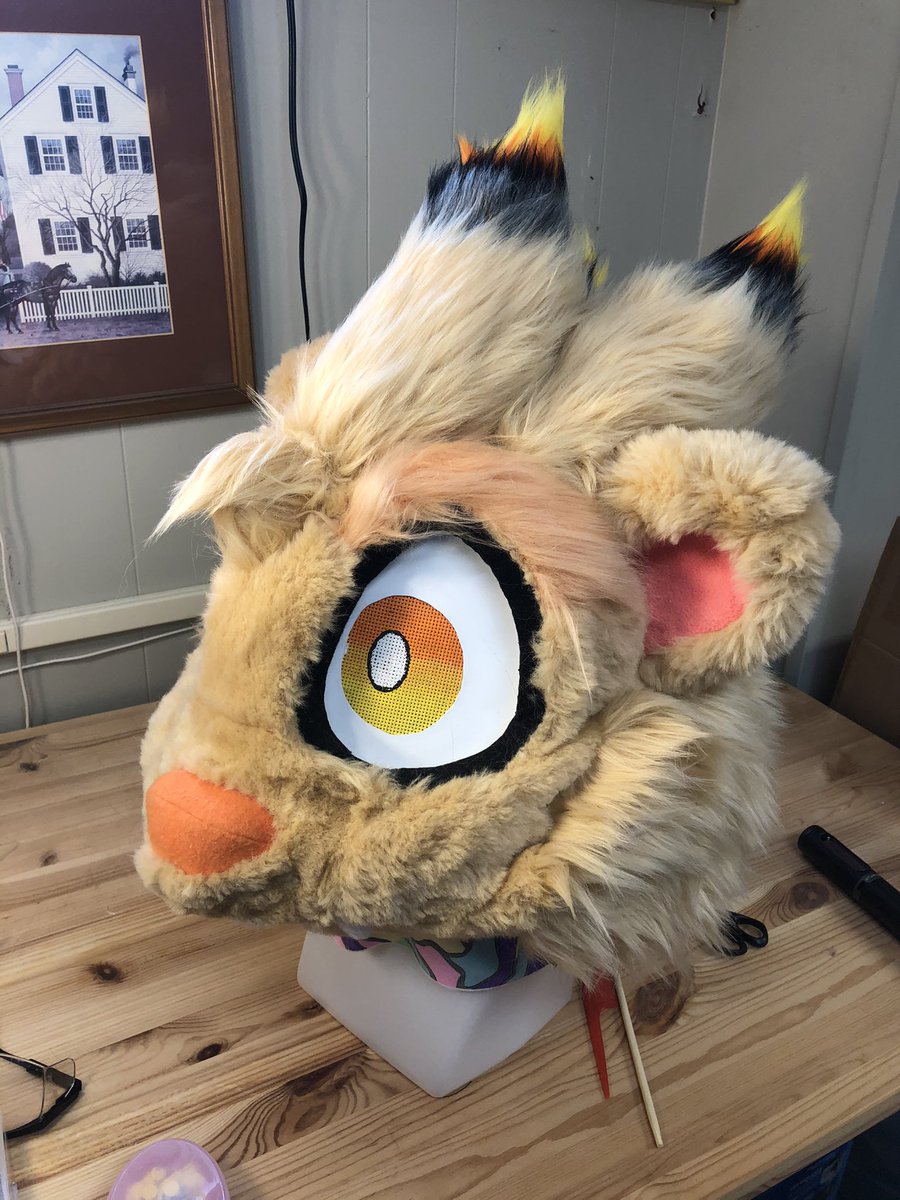 fluffbuilders's tweet photo. Made progress on Jamie this weekend!! I’m really proud of how he’s coming out! #fursuit #fursuitmaker #furry https://t.co/CWGoOf5oaX