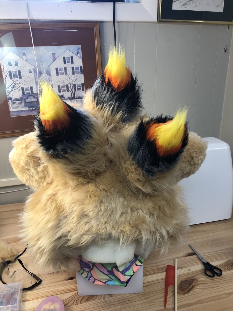 fluffbuilders's tweet photo. Made progress on Jamie this weekend!! I’m really proud of how he’s coming out! #fursuit #fursuitmaker #furry https://t.co/CWGoOf5oaX