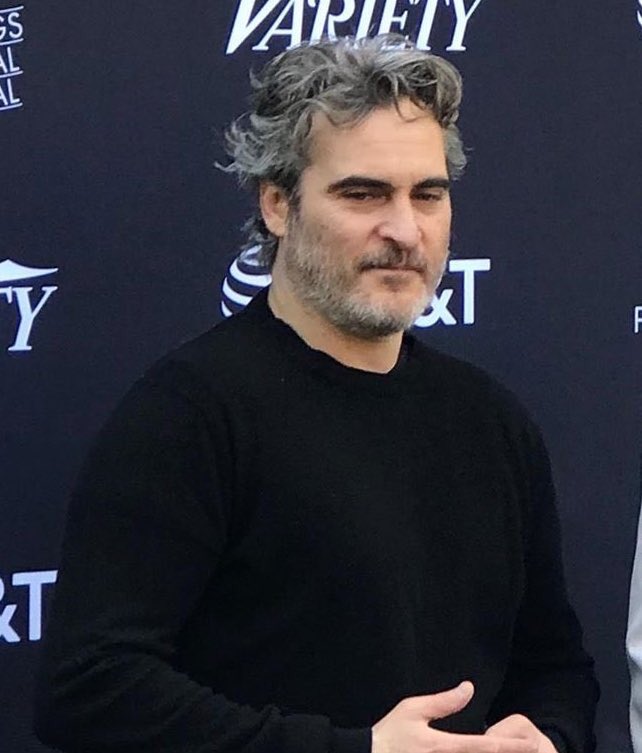 siIvercurls's tweet photo. feeling: like i want him to sit on my face https://t.co/I52CROuoq1