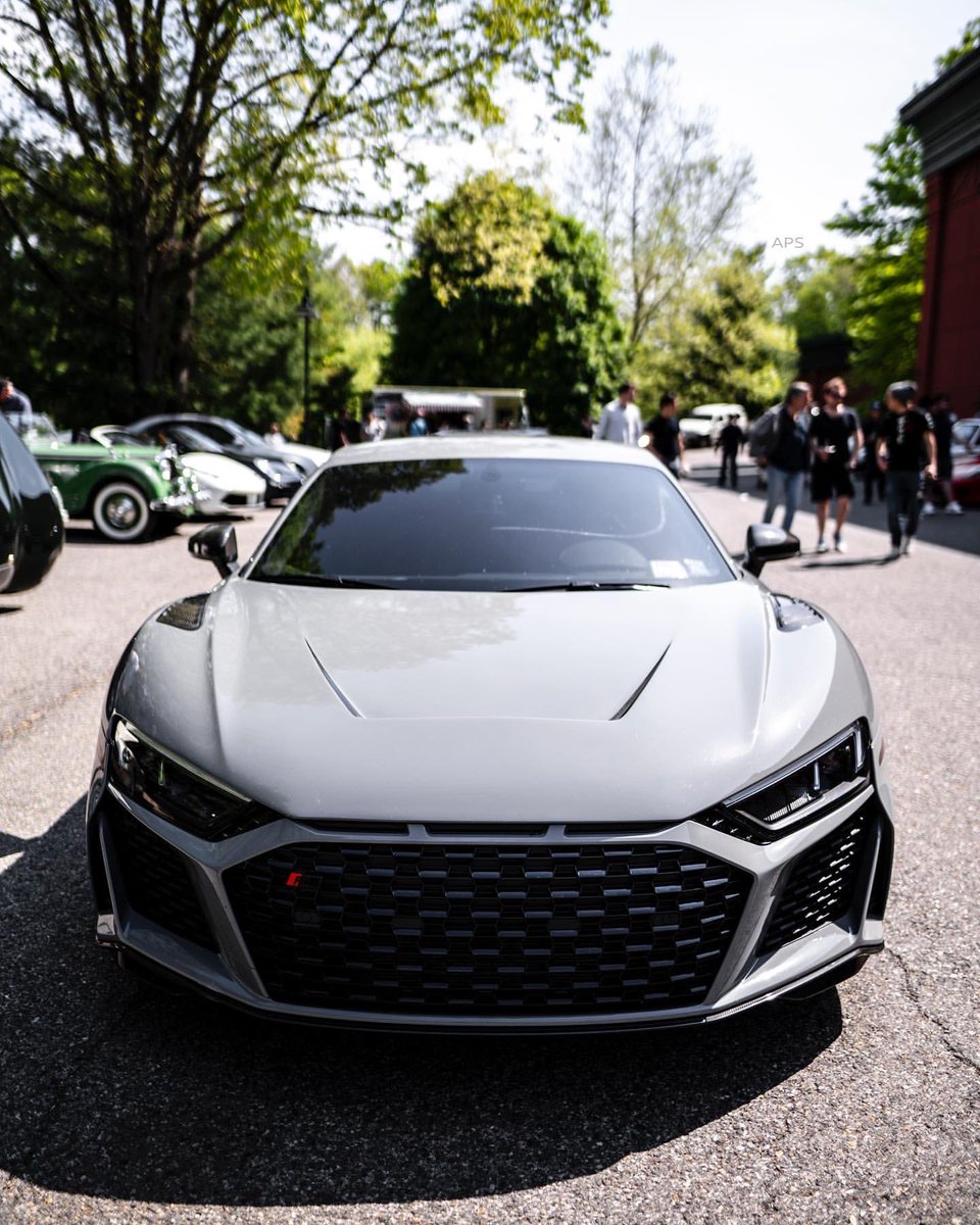carpxrnpicx's tweet photo. R8 https://t.co/8ycwM1BlZc