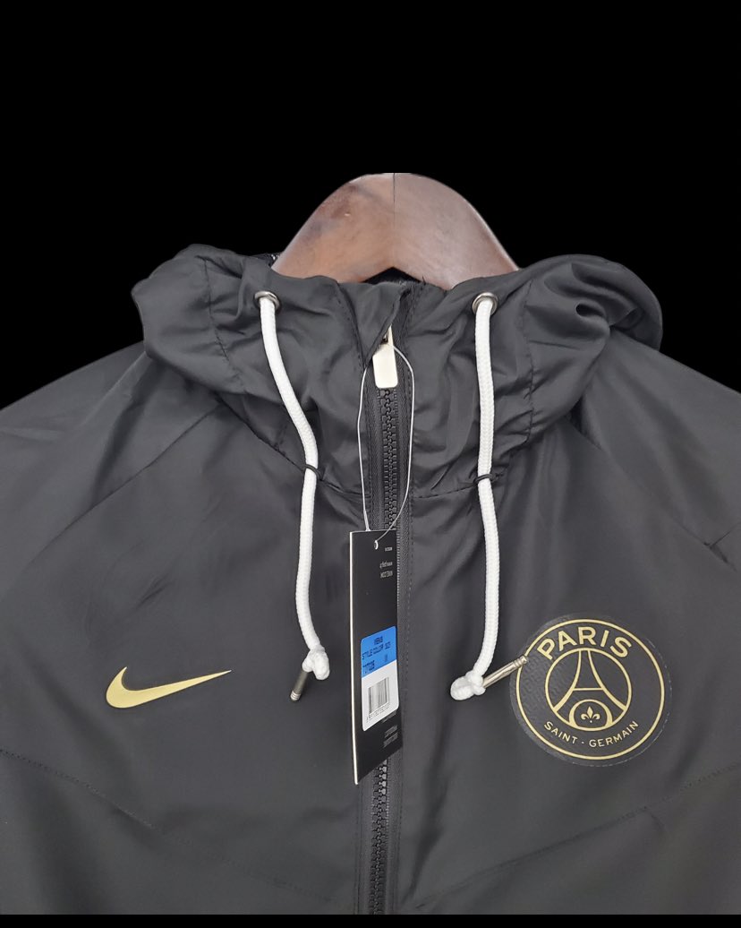 _JFSports_'s tweet photo. PSG BLACK 21/22 https://t.co/i4VwMjx0Wp
