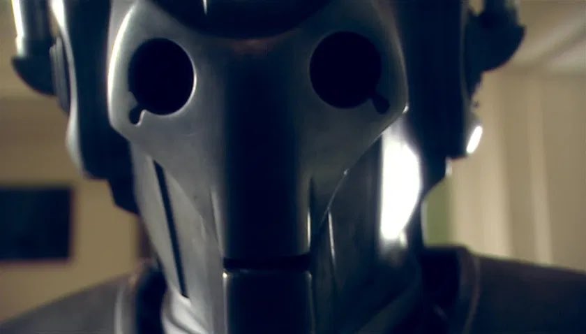 SafeSpaceDrWho's tweet photo. @DoctorWho_BBCA This phenomenal two parter from Series 2 ! Don’t really see that much love for it on here. https://t.co/eJNkrBCCcn