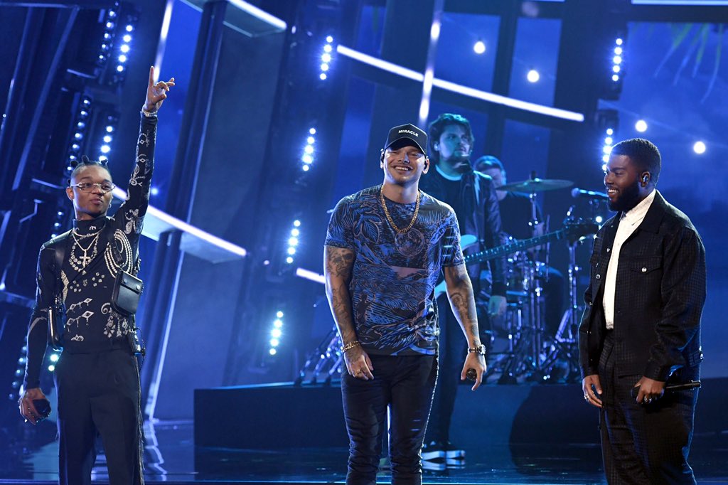 kanebrown's tweet photo. Throwback to the @BBMAs with @thegreatkhalid and @SwaeLee 🔥- tune in TONIGHT at 8pm ET/5pm PT on NBC. 
 #BBMAs #belikethat https://t.co/qQdcvQDQMp
