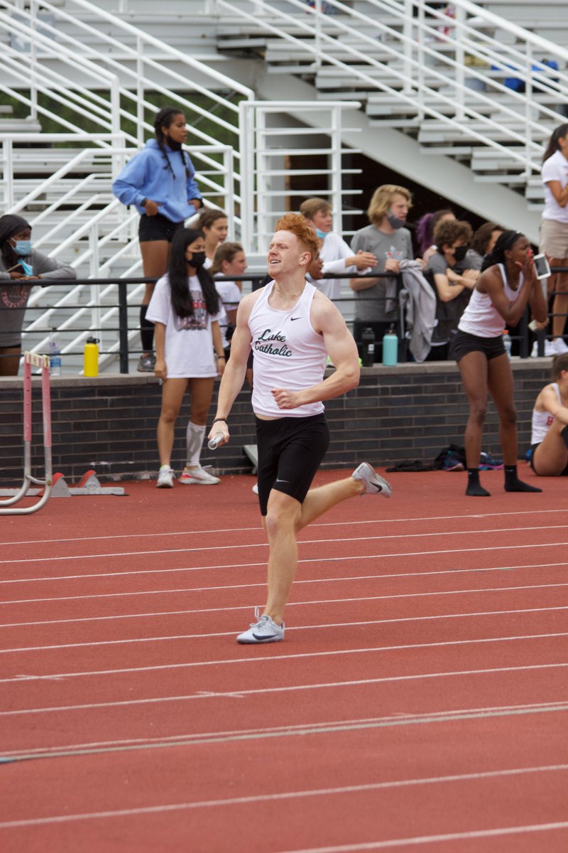 LakeTrackXC's tweet photo. The 4x200m relay of Luke Hadley, Luke Rako, Ryan Globokar, and Joe Malchesky ran a huge PR of 1:31.56 to place fourth and qualify for regionals! They will compete again at Austintown-Fitch on Thursday night. (Shout-out to Neil for helping in prelims!) https://t.co/1Iah8uXJuY