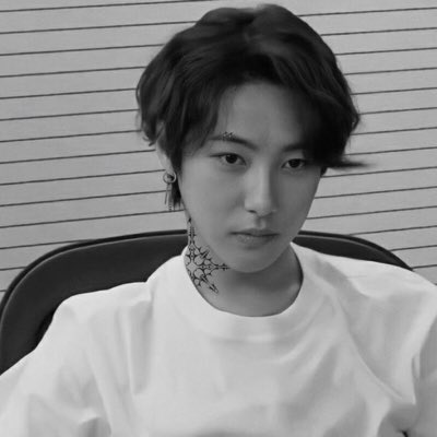 เฮียเหรินหล่อมากกกกกกก tweet media