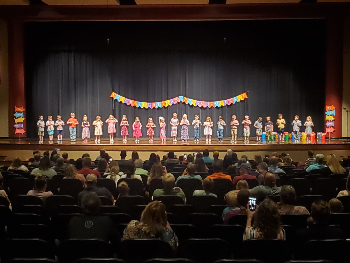 princAmyMay's tweet photo. Preschool graduation. So many adventures ahead for these little ones! Kudos to our the amazing prek teachers who found a way through this challenging year! #littlefalcons https://t.co/T45mkubr0r