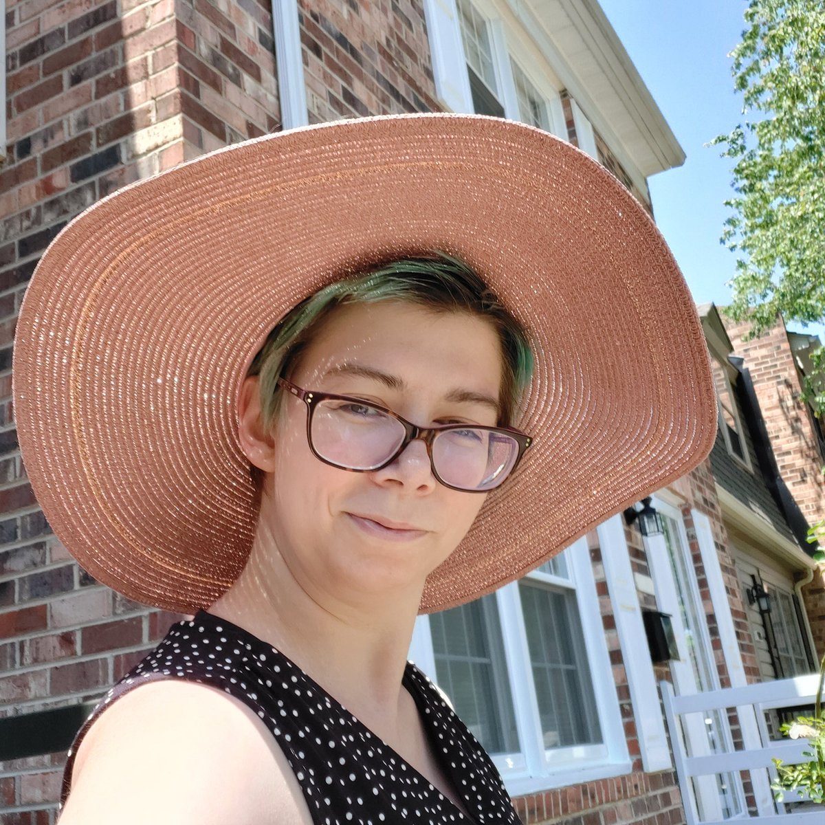ConnieBDowell's tweet photo. Ready for summer..#massivehat https://t.co/v4OUfBRzS7