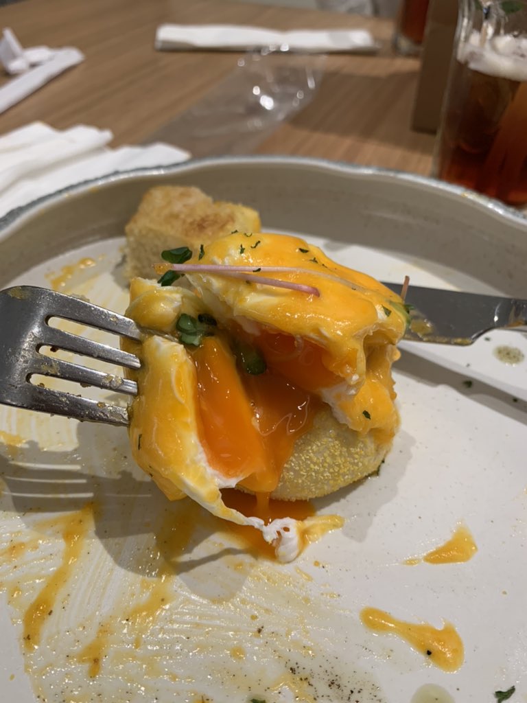 deardeariska's tweet photo. Egg Benedict di Bakerman https://t.co/ktVii8Nz1k