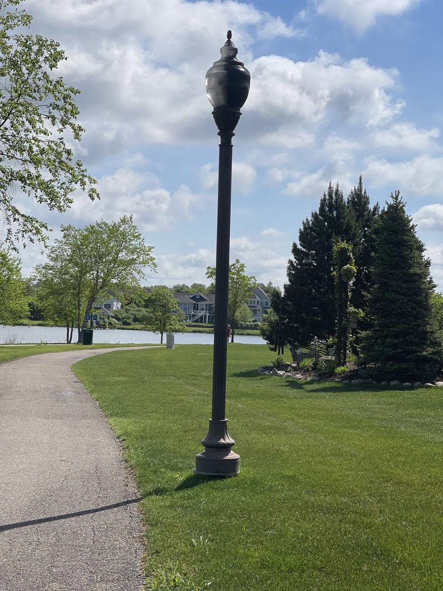 RH0N2's tweet photo. It was a hot one yesterday, but I’m still on track and walked my 4 miles. https://t.co/ffjYLOjRDN