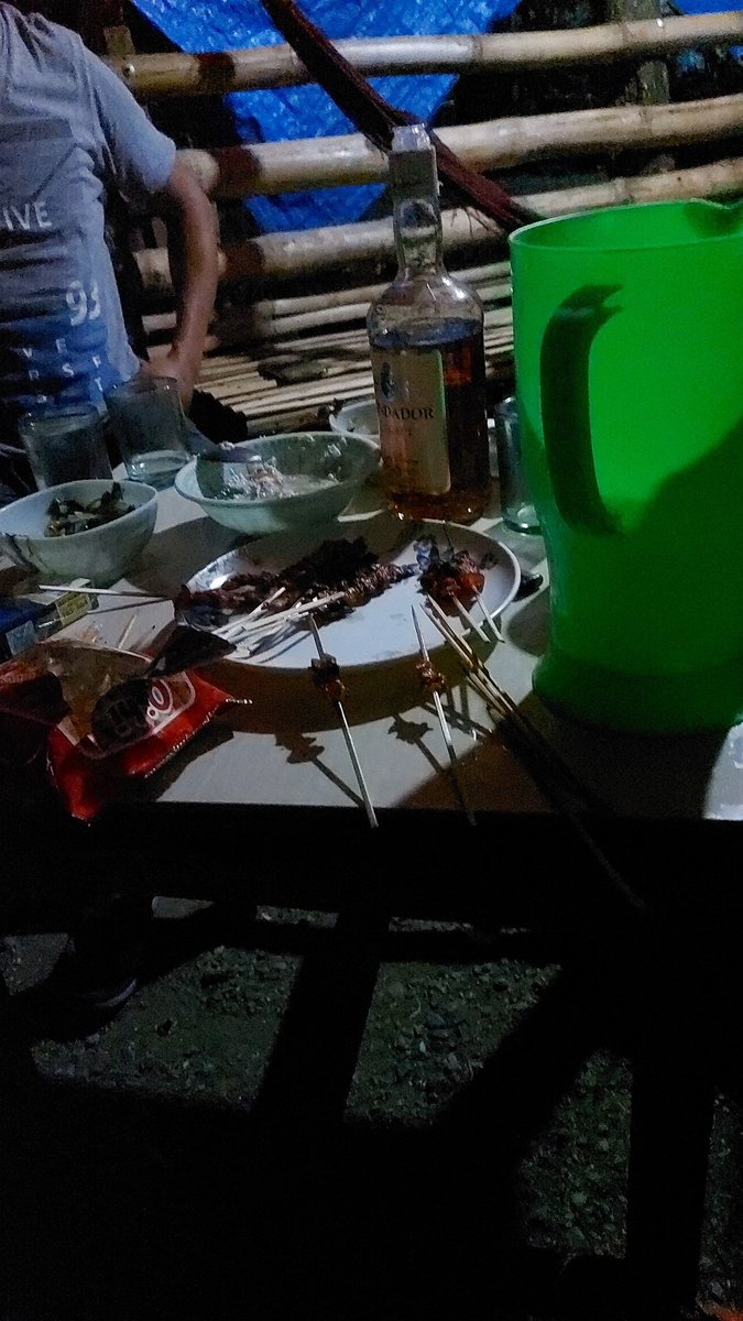 MLispu's tweet image. Tara tagay hmmm 🤏🤗