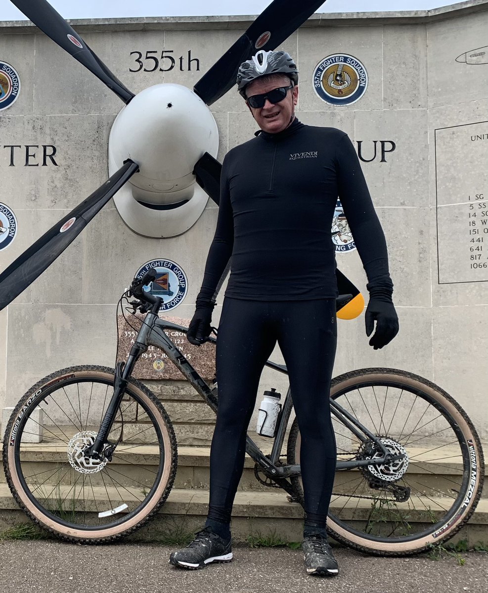 DavidJLawrie's tweet photo. 355TH FIGHTER GROUP USAAF MEMORIAL
#355thfightergroup #sundaymorningcycling #trek #xcaliber8 #ivegotmywings #iamvivendi #baselayer #compressiontop #allinone #sustainableactivewear #sustainable #activewear #cyclist #cycling #roadcycle @vivendiapparel https://t.co/qc54c1EMEc