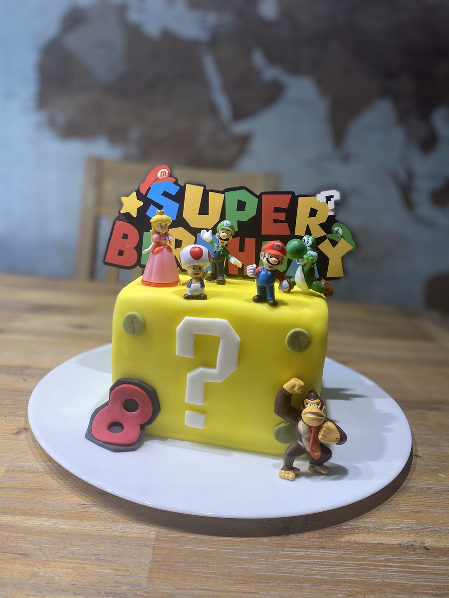 jennyhuetz's tweet photo. Natürlich bekommt mein großer Schatz auch eine Geburtstagstorte ! Happy Birthday mein Schatz 😘 https://t.co/jEAFUJCBic