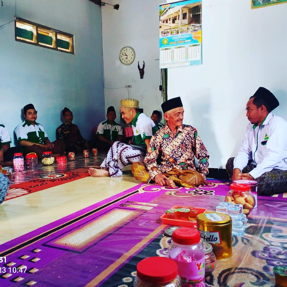 AnsorKayen's tweet photo. "SYAFARI SYAWAL PAC GP. ANSOR KAYEN KIDUL" Silaturahmi ke Tokoh-tokoh NU dan Pondok Pesantren. https://t.co/or9tAdU2QV