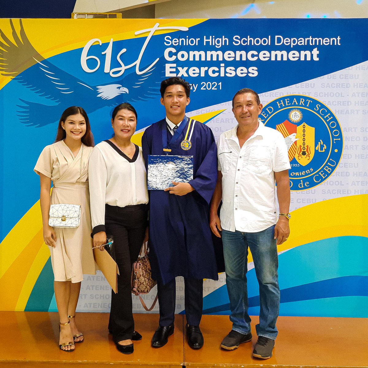 wellafleur's tweet photo. CONGRATULATIONS Dong Mcjerome CaΓ±ete ! β¨ππ
We are proud of you, keep fighting.
VOLLEYBALL (GOLD MEDALIST)
#AteneodeCebu
#SHSGraduate https://t.co/aje2GZBWZj