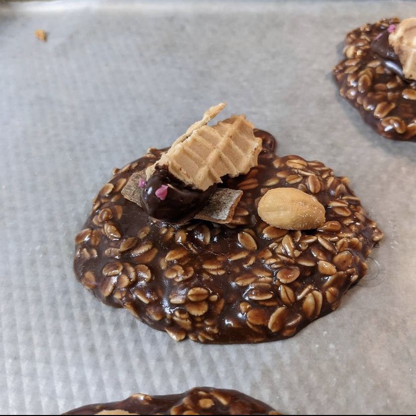 TurnIsabelle's tweet photo. a friend and i made these to celebrate the brood x emergence!
no bake cookies for the ground, cinnamon sticks for logs, chocolate covered brazil nuts with waffle cone for the cicadas, and cashews for their shells
@PurdueInsects #BugBowl30 https://t.co/6BY0mIScTJ