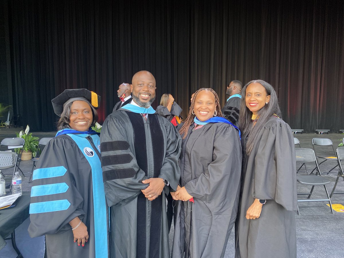 DrTamaraCandis's tweet photo. Congratulations Creekside High School Class of 2021🎓🎓‼️. Continue aiming your arrow towards greatness. @Franchesca_Warr  @KimberlyRDove @Creekside_High @Fpollock_jr @MsBurns_ @Dr_Vonterrisa https://t.co/BUZR8EPTXO