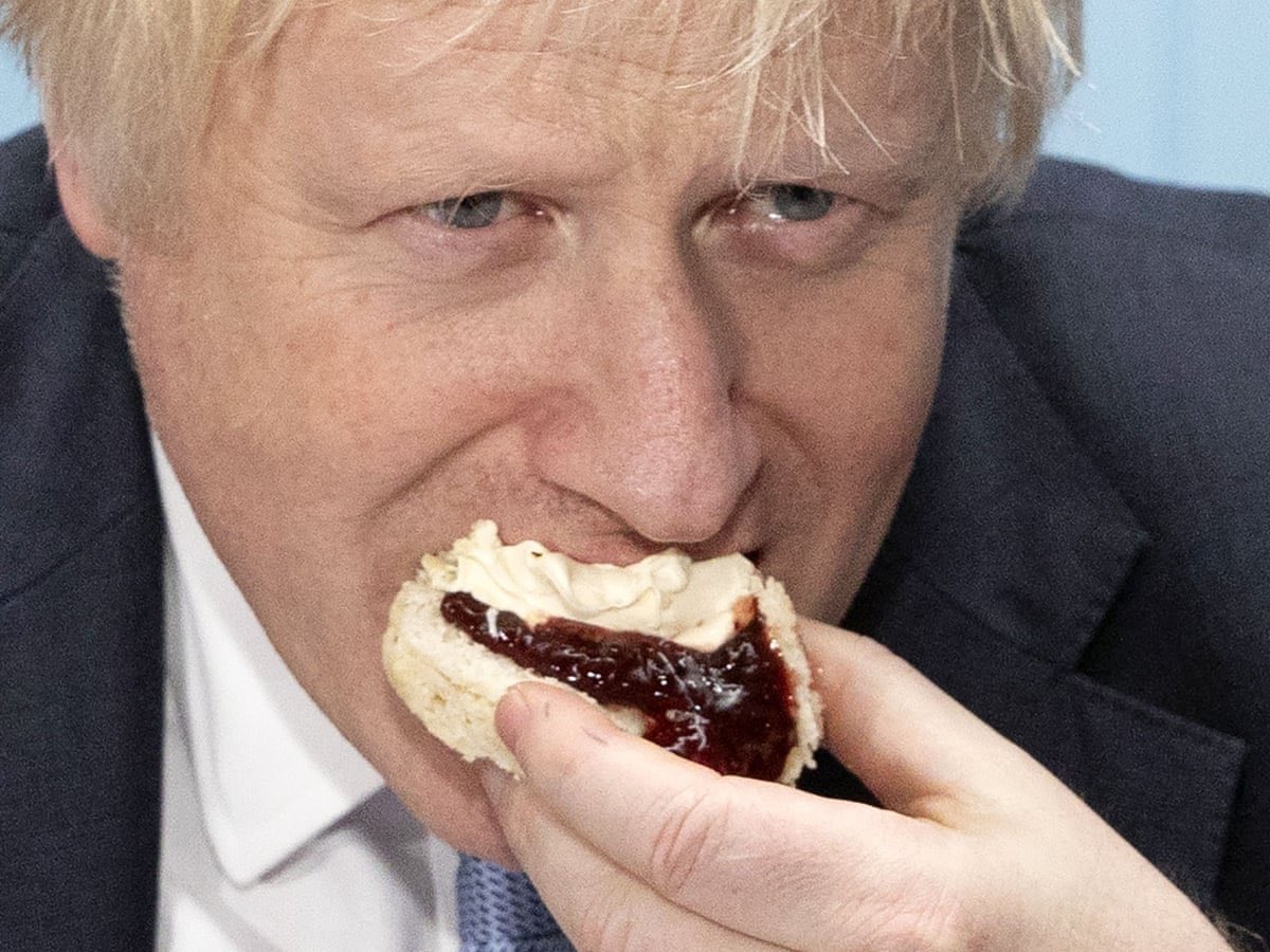 BrexitBuster's tweet photo. @ValryLeBourg Never knowingly underweight. Johnson grazes continually, like a cud-chewing bovine. Gutbucket. #GreedyTory https://t.co/gi3RE14UXU