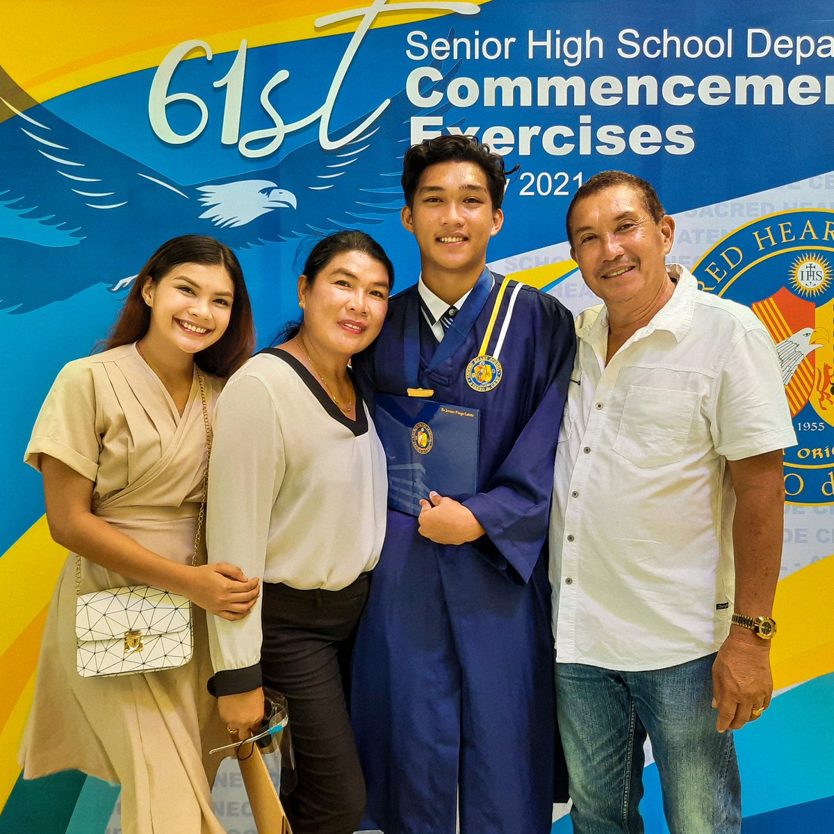 wellafleur's tweet photo. CONGRATULATIONS Dong Mcjerome CaΓ±ete ! β¨ππ
We are proud of you, keep fighting.
VOLLEYBALL (GOLD MEDALIST)
#AteneodeCebu
#SHSGraduate https://t.co/aje2GZBWZj
