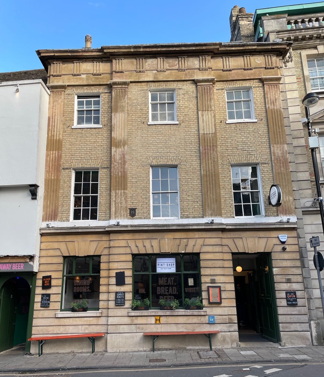PintShop's tweet photo. We are recruiting team between 10-4pm tomorrow, if you fancy popping by with your CV and have time for a quick chat then drop us a dm.

We are looking for reliable, creative individuals who love food and drink. Must be over the age of 18.

#recruiting #newstaff #cambridgeuk https://t.co/xXYh329JQi