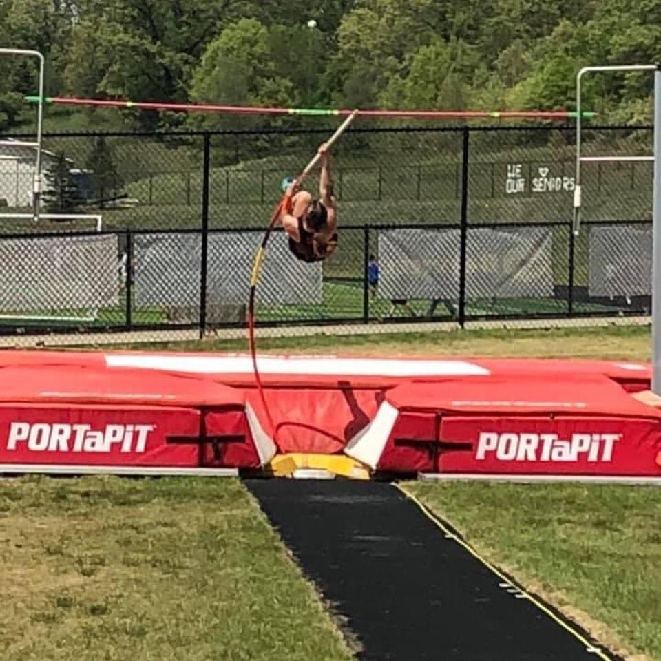 juanabe13's tweet photo. Belding HS is sending 5?athletes to state finals in T&amp;F, Kyle Prosser in the HJ, Ethan Rockburn in the 1600m, Emma Springer and Mallory Wright in the PV,  and @BNS2024 in four individual events - 100m, 200m, 400m, high jump. https://t.co/kYyreN4VBP