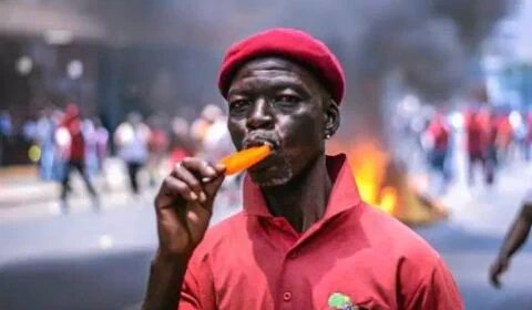 90' | This looks like a draw as both teams struggle to find the net. 
We hear ziyabheda somewhere out there?

SCORE UPDATE:
#capeunitedfc 0 - 0 <a href="/Jomo_CosmosFC/">Jomo Cosmos Football Club</a>