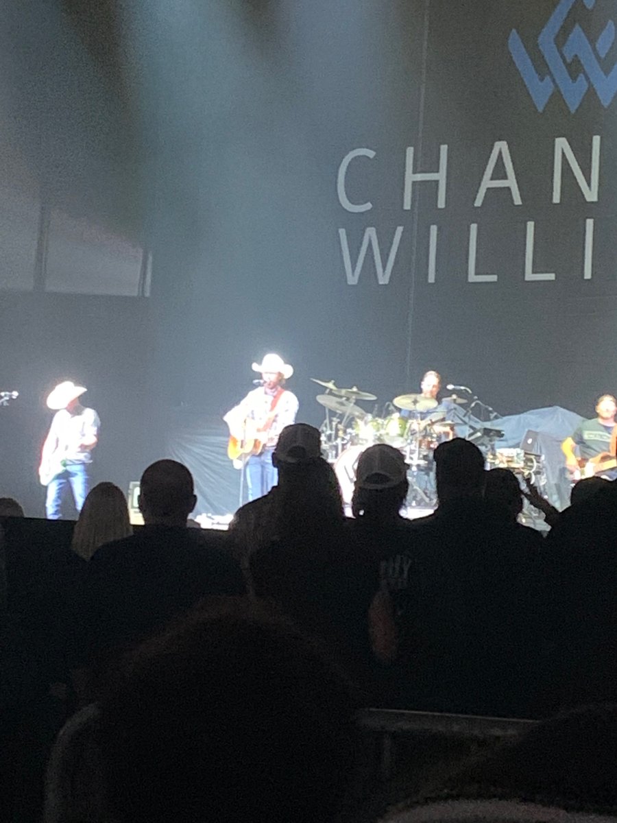 jessica76590176's tweet photo. Had fun last night while watching @ChanceyOfficial @coltford, and especially the main act @tobykeith #ProceedtoParty #Redsolocup https://t.co/poET6r7fj7
