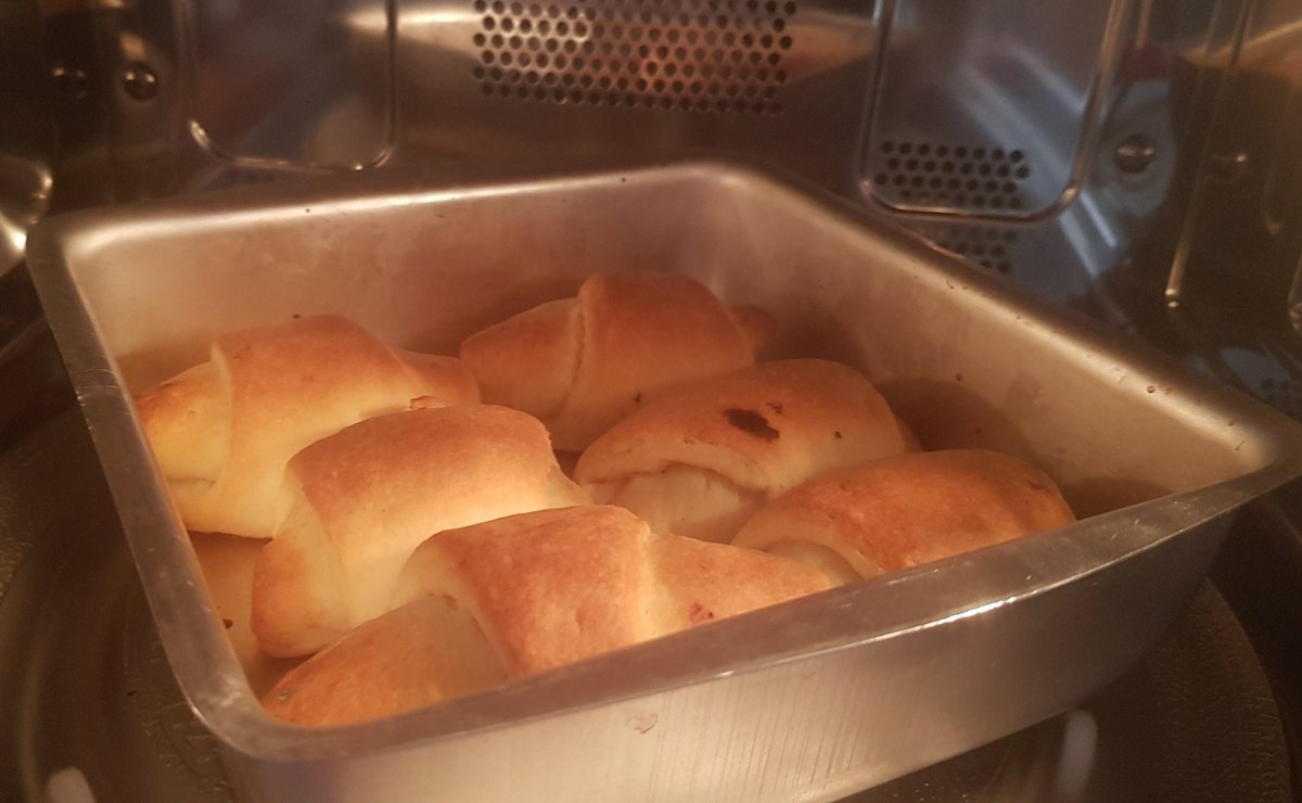 SanjanaPankaj's tweet photo. Lets eat #crossiants and pretend we are in #Paris ๐คญ
My very first attempt โ https://t.co/3bgmpkjfTL