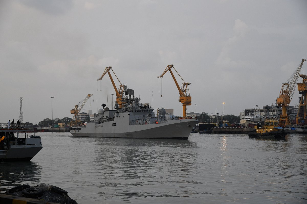 SpokespersonMoD's tweet photo. As part of ongoing #COVID relief Operation 'Samudra Setu II, #INS #Trikand arrived in Mumbai today with Covid relief material from Qatar. #INS #Trikand brought two #LiquidMedicalOxygen containers of 20 MT each and 100 Oxygen cylinders. https://t.co/NtRQXZAtP8 #JanAndolan https://t.co/Aqu6baLaBh