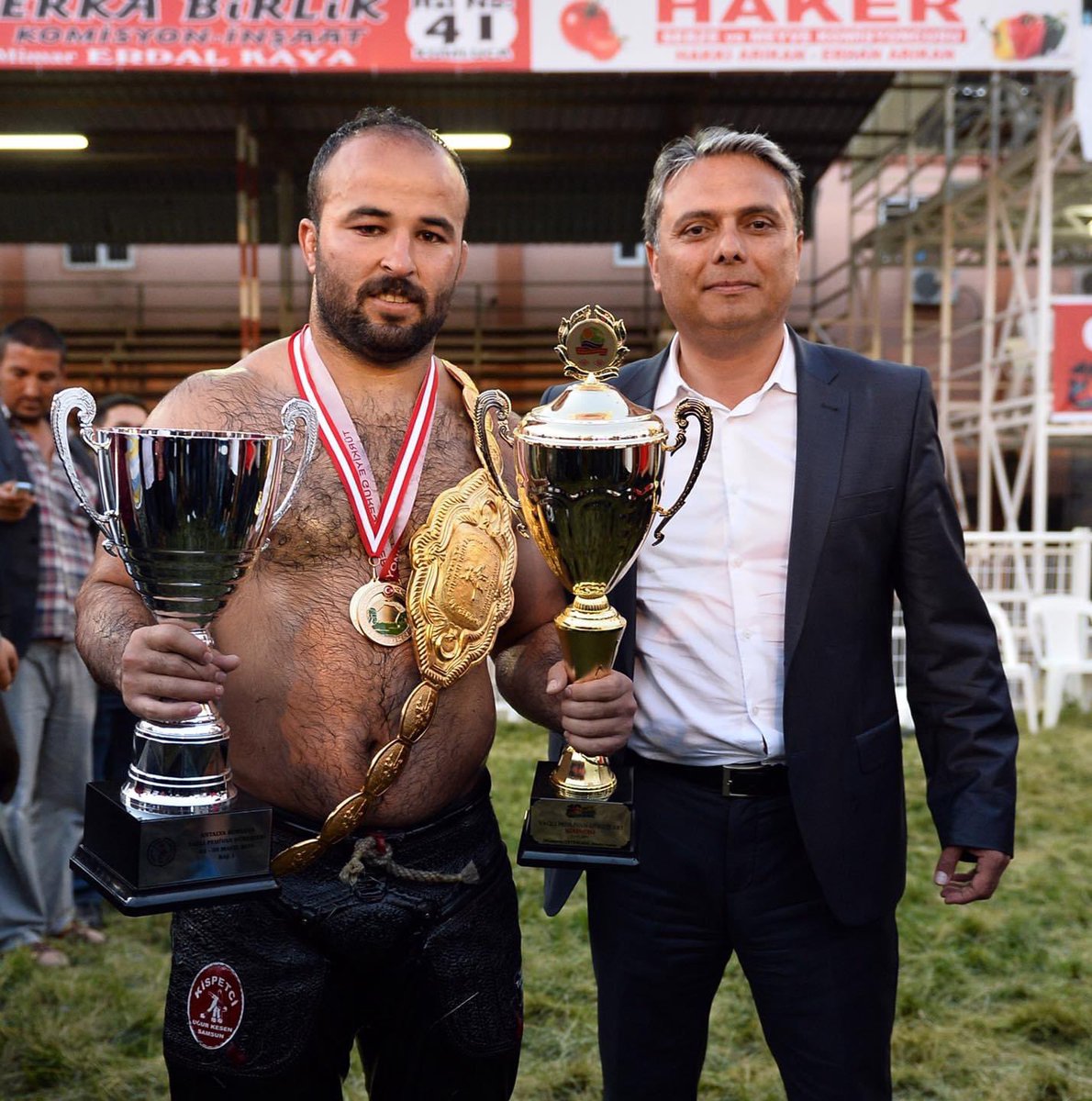 Kumluca Yağlı Güreşleri Başpehlivanı Muratpaşa Belediyesi Pehlivanı Orhan OKULU Oldu.