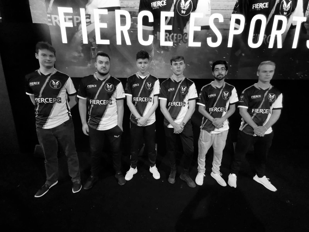 J7ck_R6's tweet image. I'm speechless... I have not only lost a great friend but a brother. I can't believe it...

He always believed in me and was the reason I never gave up in regard to many things. I always looked up to him and knew he was a fighter. I can't believe he's gone...

We'll miss you 🖤