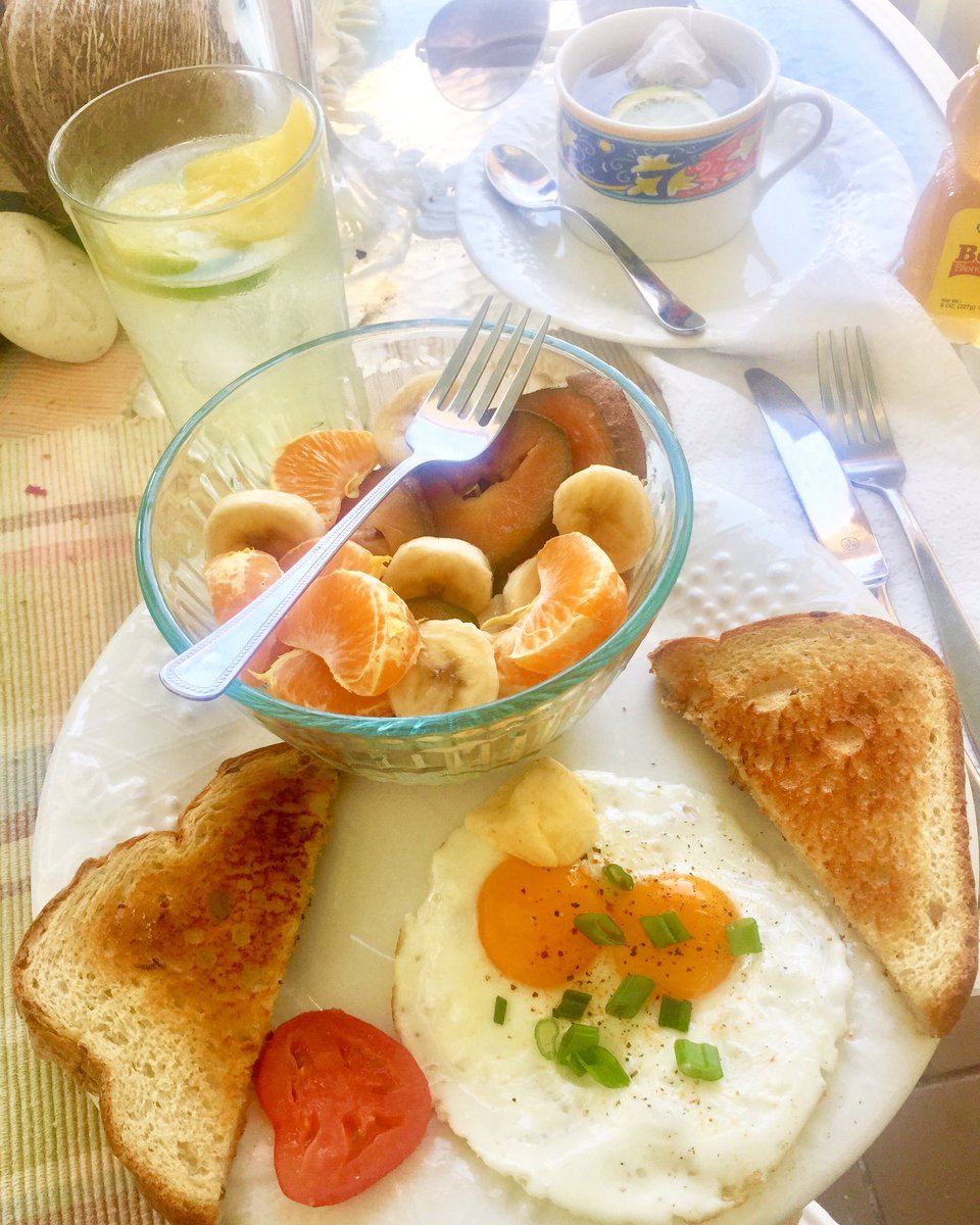 Alonzo_Mora's tweet photo. Blessed Breakfast! ππΎπ¨πΎβπ³πππΉπ¨
.
.
.
.
.
.
.
#GrandTurk #TurksAndCaicos #Island #FoodPorn #InstaFood #twitterFood #Photography #Island360 #Caribbean #Fruits #Sapodilla #Eggs #Toast #Tea #Lemon #Cook #Chef #Breakfast #Life #Love #Sun #Sand #Sea #SaltLife #LifeInTci https://t.co/togKPuWVvp