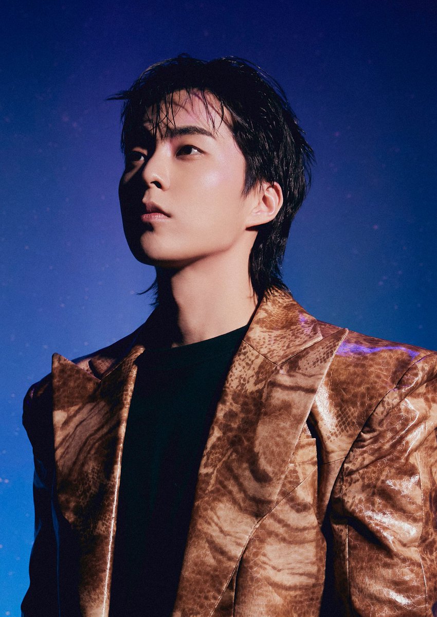 EXOVotingTeam's tweet photo. EPISODE 01. EMERGENCY LANDING

EXO 엑소 Special Album [DON'T FIGHT THE FEELING]

🎧 2021.06.07. 6PM KST

#엑소 #EXO #weareoneEXO
#DONT_FIGHT_THE_FEELING 
#시우민 #XIUMIN @weareoneEXO https://t.co/Zr3TouksXD