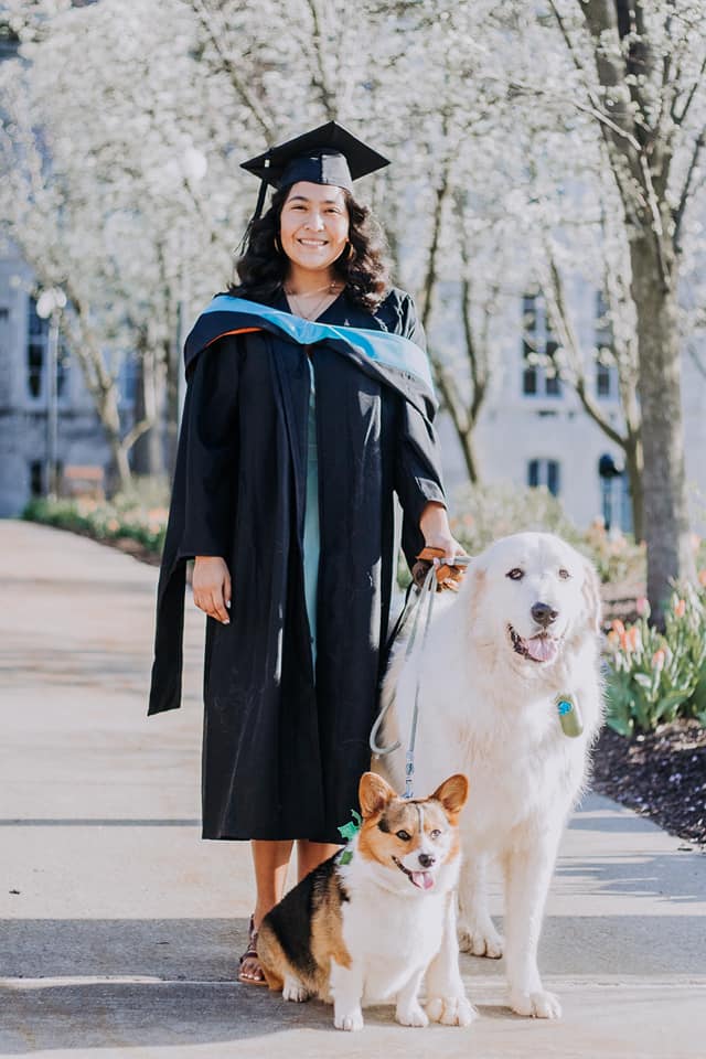 SUSchoolofEd's tweet photo. Furrr-ever orange! Cassaundra Guzman (and friends), an M.S. graduate AND incoming Ph.D. student in @CuseSOECFE. #SUGrad21 #ProudToBeSOE https://t.co/mo0klyRPQE