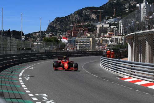 AutoBuzzFr's tweet photo. Auto> Grand Prix de Monaco 2021: la course en direct>C'est parti p...https://t.co/JhnZZ0u4Dw #Autos https://t.co/TsDtWFpPyp