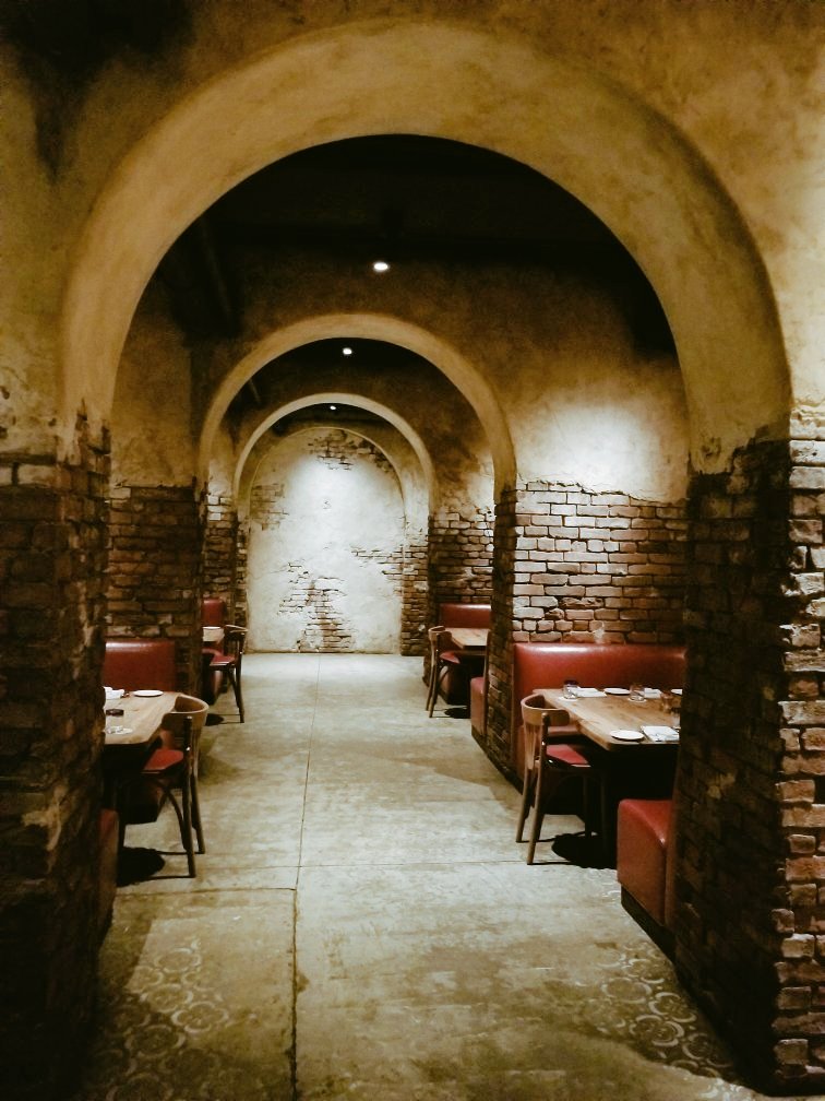 'Outside the arch, always there seemed another arch. And beyond the remotest echo, a silence.' ~E. M. Forster
#photography #architecture #arch #archway #architecturephotography
#Florida #enzoshideaway #photooftheday #ThePhotoHour #restaurant #photo #disneysprings