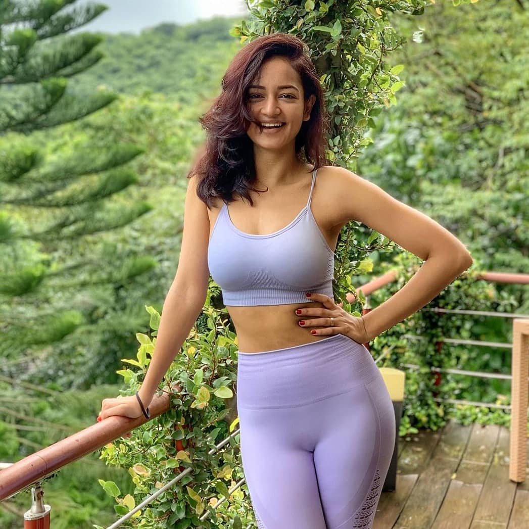 nammasuperstars's tweet photo. ಶಾನ್ವಿ ಶ್ರೀವಾಸ್ತವ ಹಾಟ್ ಲುಕ್

#southindian #actress #shanvi  #hotshoots
#ನಮ್ಮ_ಸೂಪರ್_ಸ್ಟಾರ್ಸ್ #ಸ್ಟಾರ್_ಕನ್ನಡ
#southindianactress #shanvisrivastava #shanvisri #sandalwood #tollywood #mollywood #bollywood #kollywood #star_kannada #exclusive #strongwomen #superstar  #celebrity https://t.co/2tH6JxPL6A