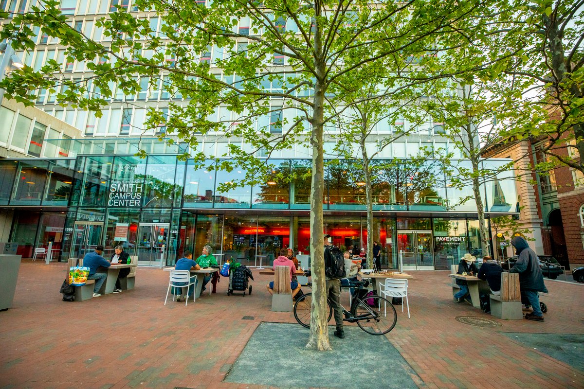 Harvard's tweet image. Out and about in Harvard Square. #HarvardInSpring