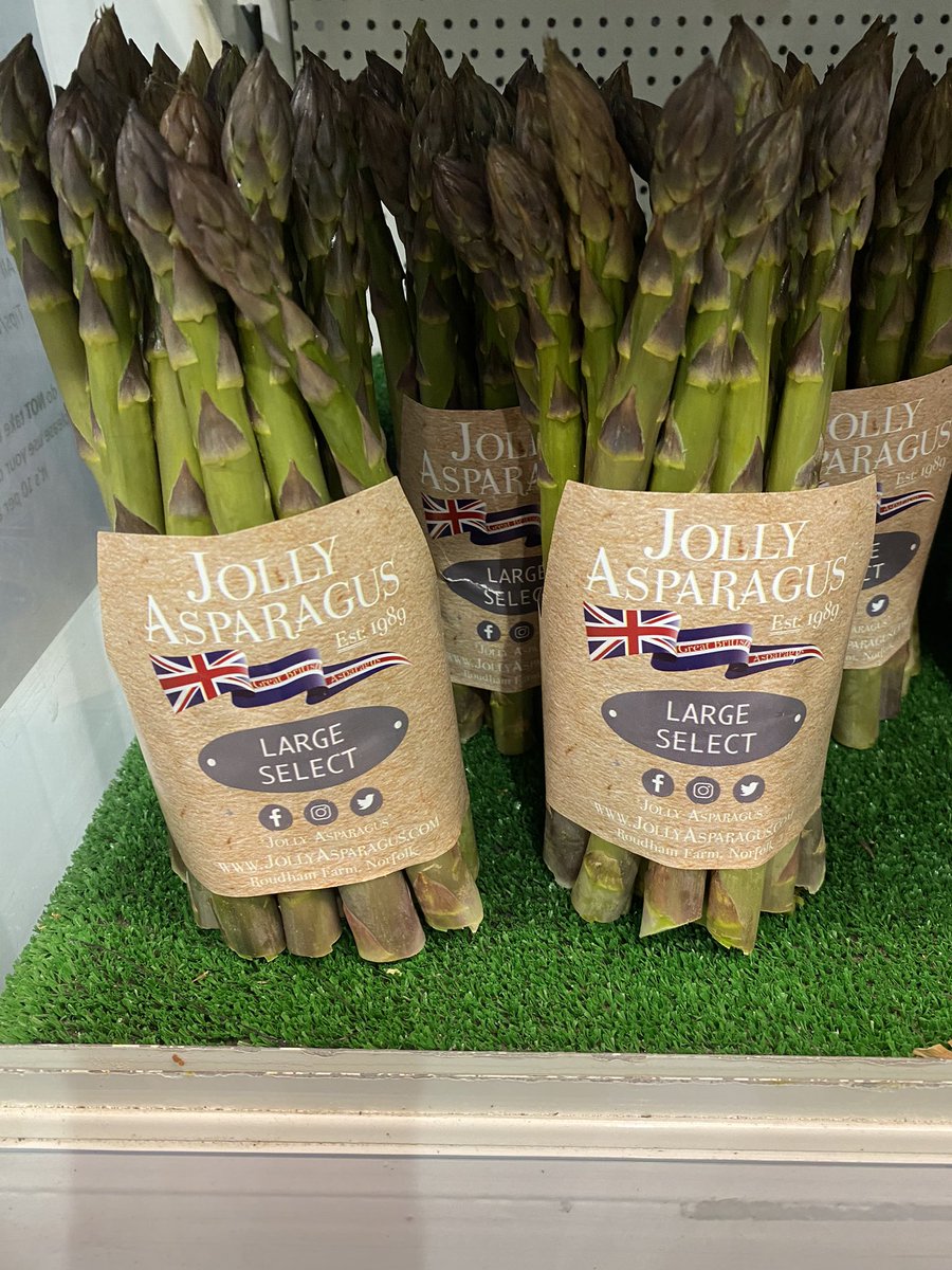 Aaapaaragus! Straight from the farm pop up shop <a href="/NorfolkAsp/">Jolly Asparagus</a>. The best!